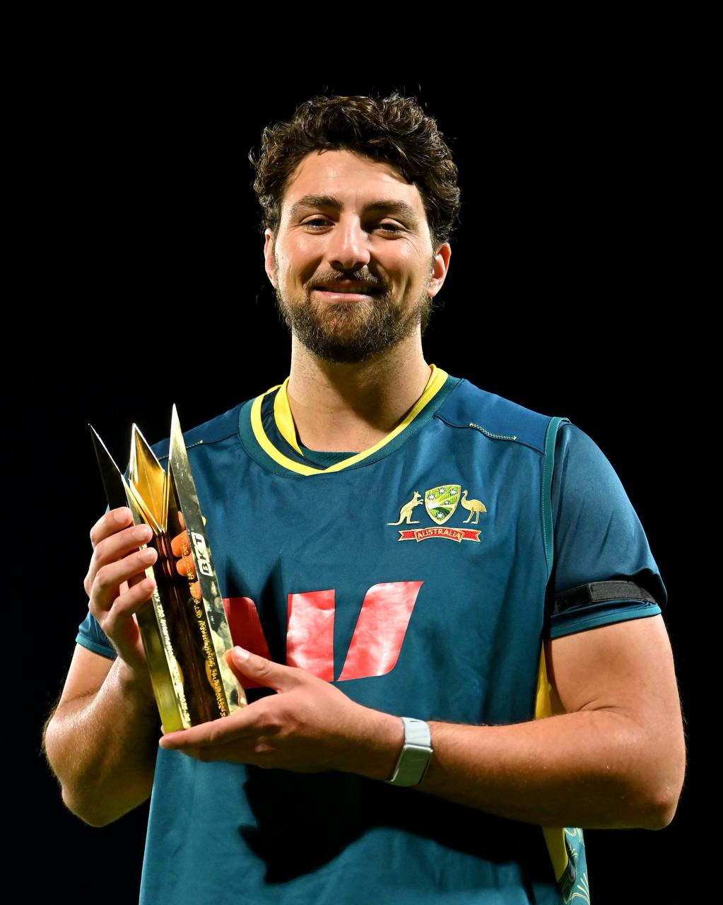 Australia edge South Africa in last-over nail-biter to seal 2-1 series Win