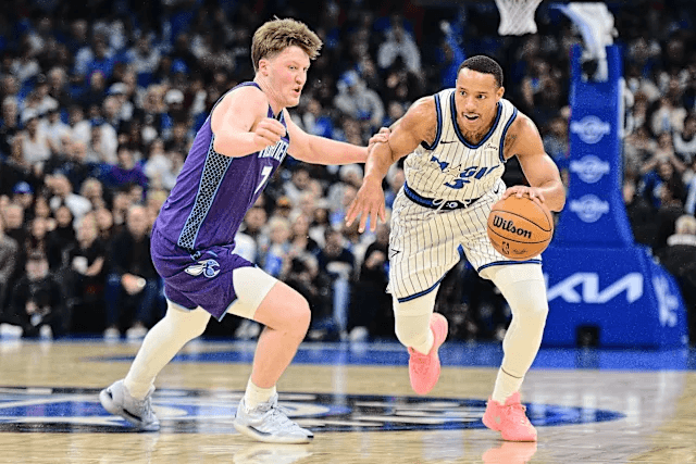Hornets Rookie Kon Knueppel Injured After 16-Point First Quarter vs Magic