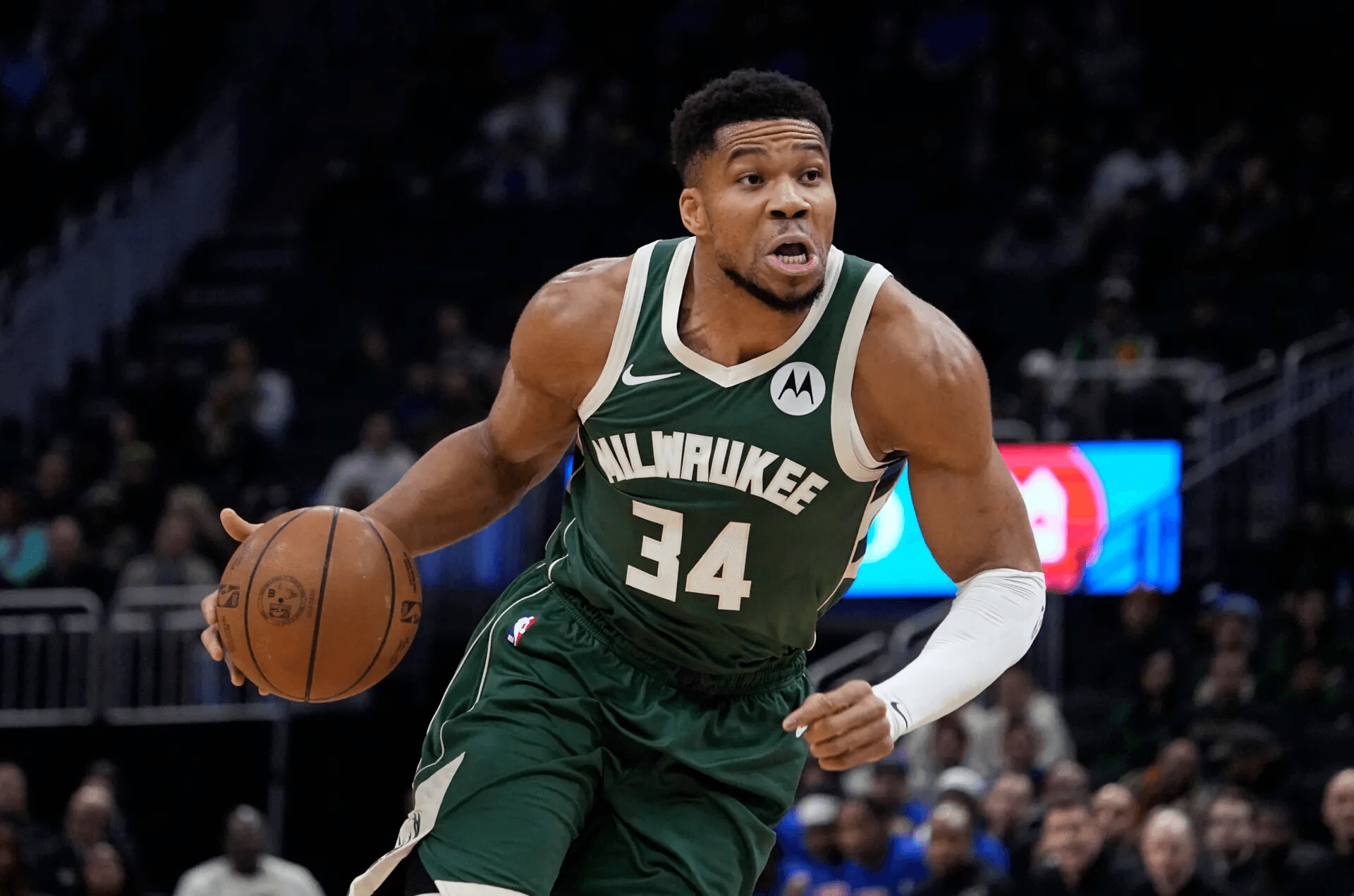 Giannis Antetokounmpo Trade Rumors 2025-26: Bucks Update