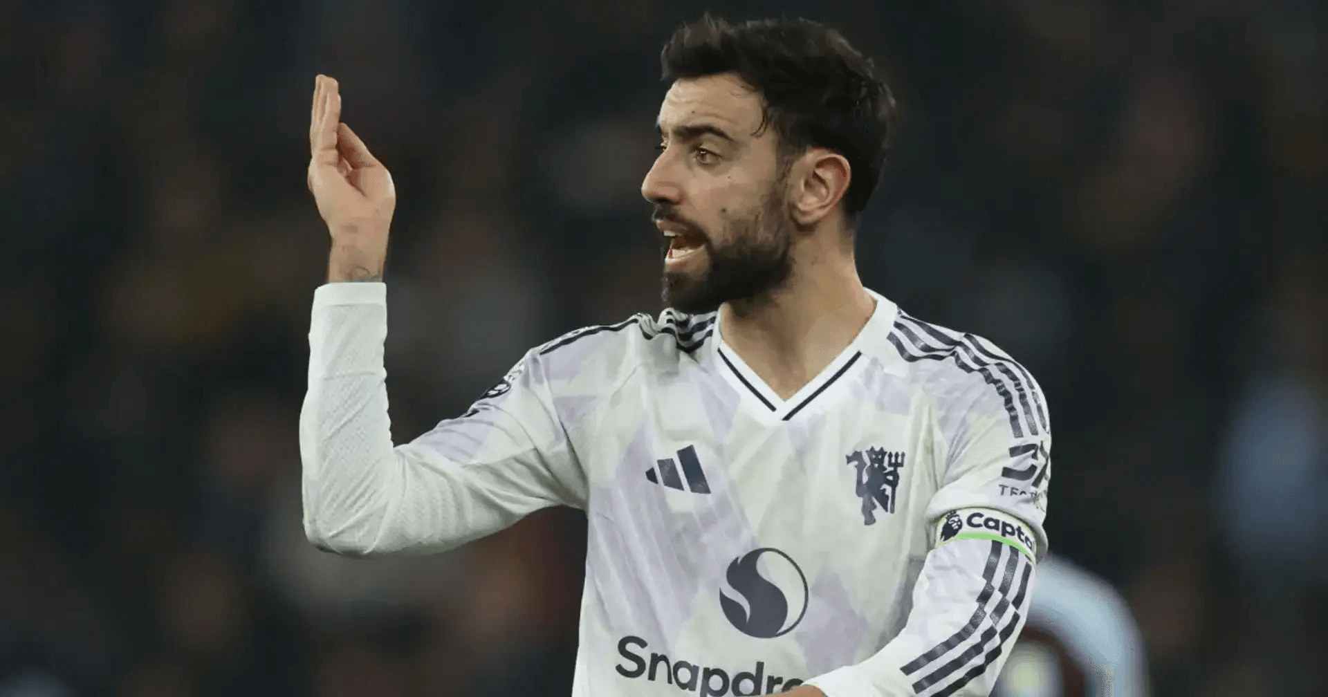 Dalot: Fernandes Injury "Massive" Blow for Man Utd Ahead of Newcastle