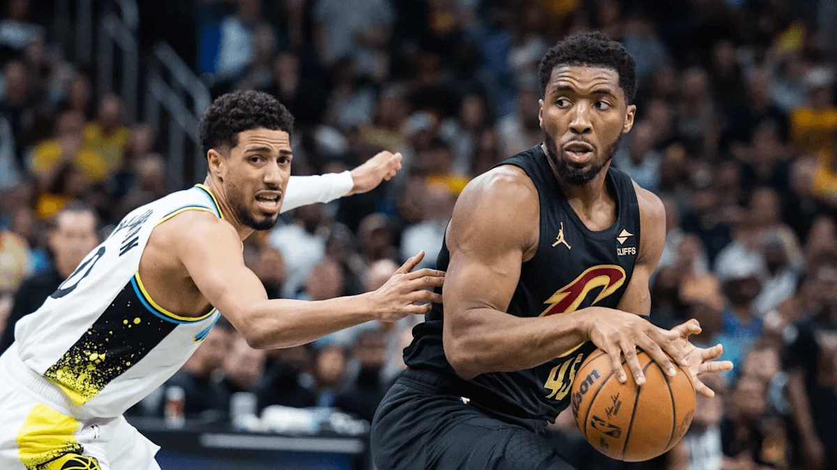 Donovan Mitchell leads Cavs, Murray Achilles rupture